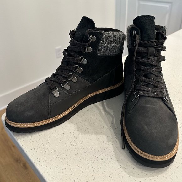 TOMS Women’s Booties - Picture 3 of 6